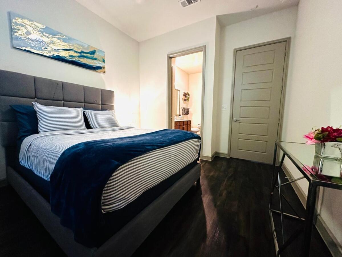 Luxury Cozy 1bdapt Downtownview Apartment