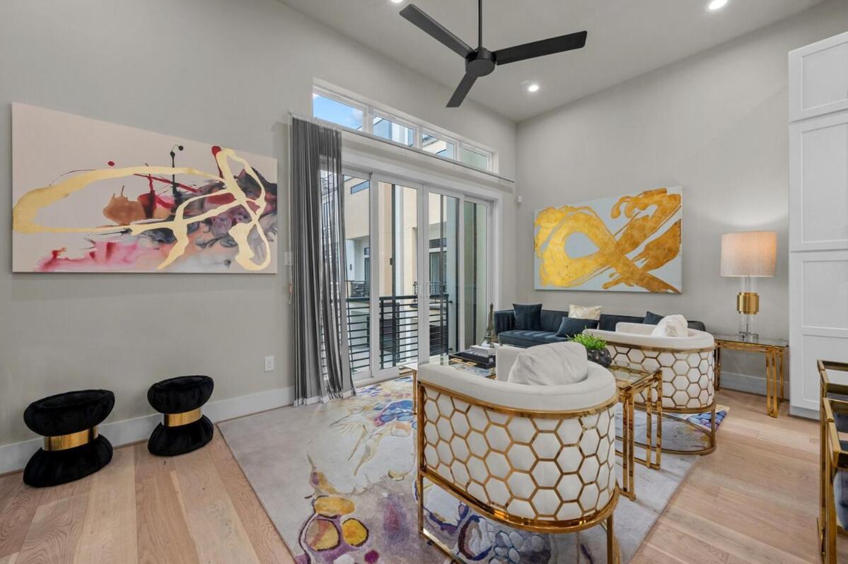Luxury With Rooftop Houston