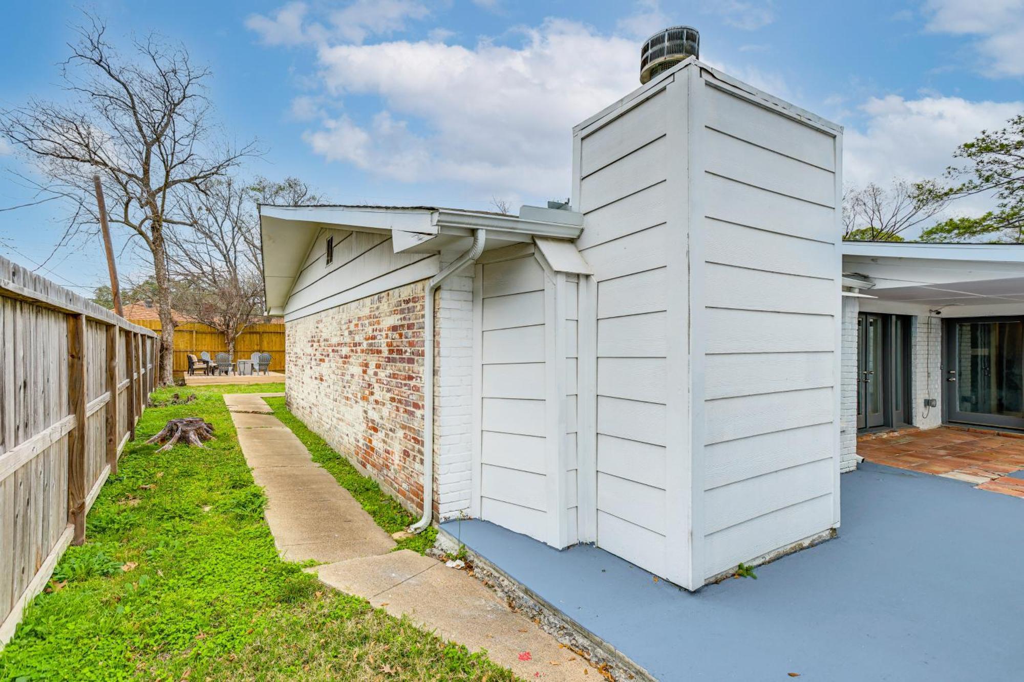 Holiday home 10 Mi To Dtwn Spacious Retreat In Houston! Houston