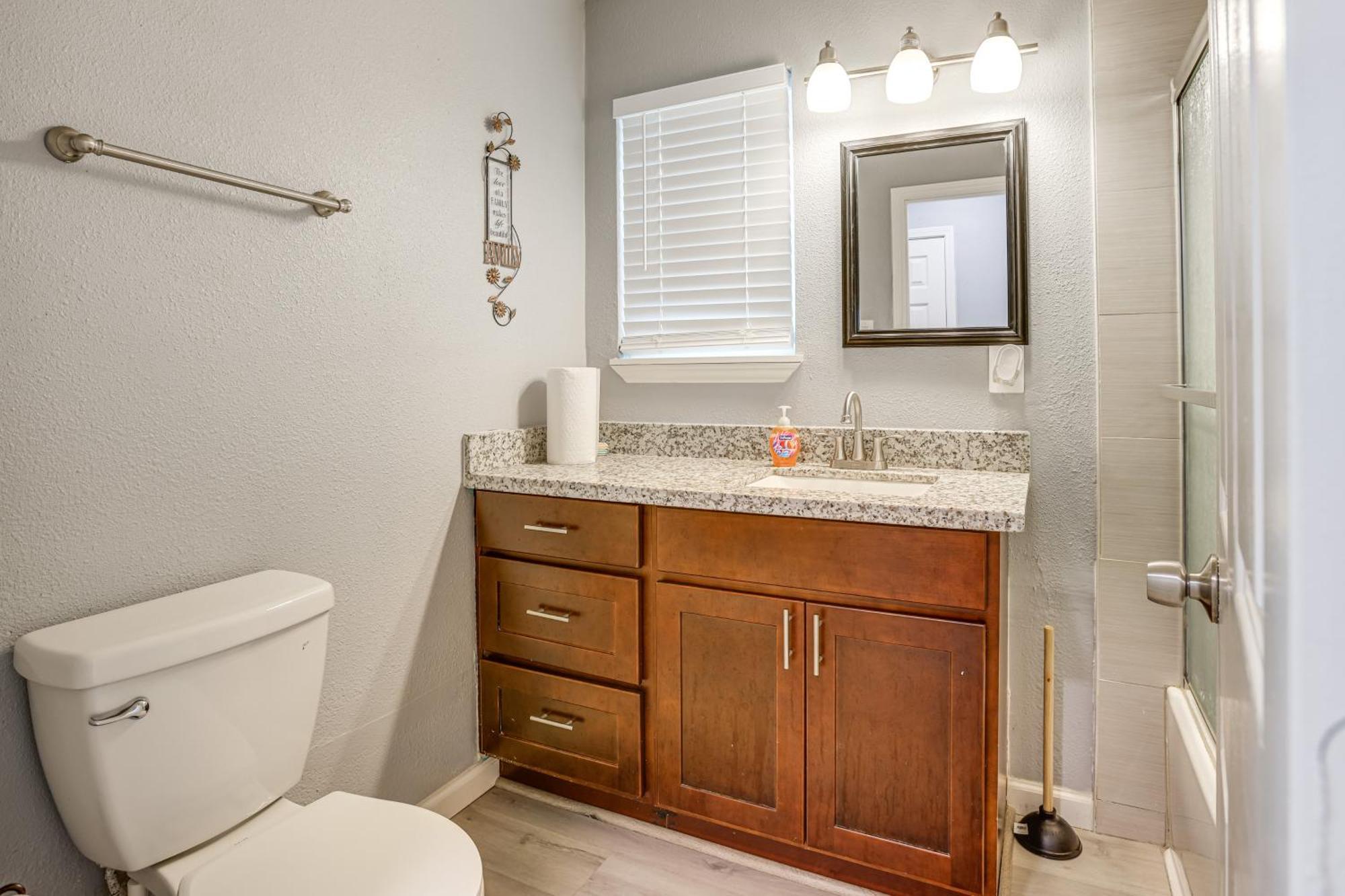 10 Mi To Dtwn Spacious Retreat In Houston! Holiday home *