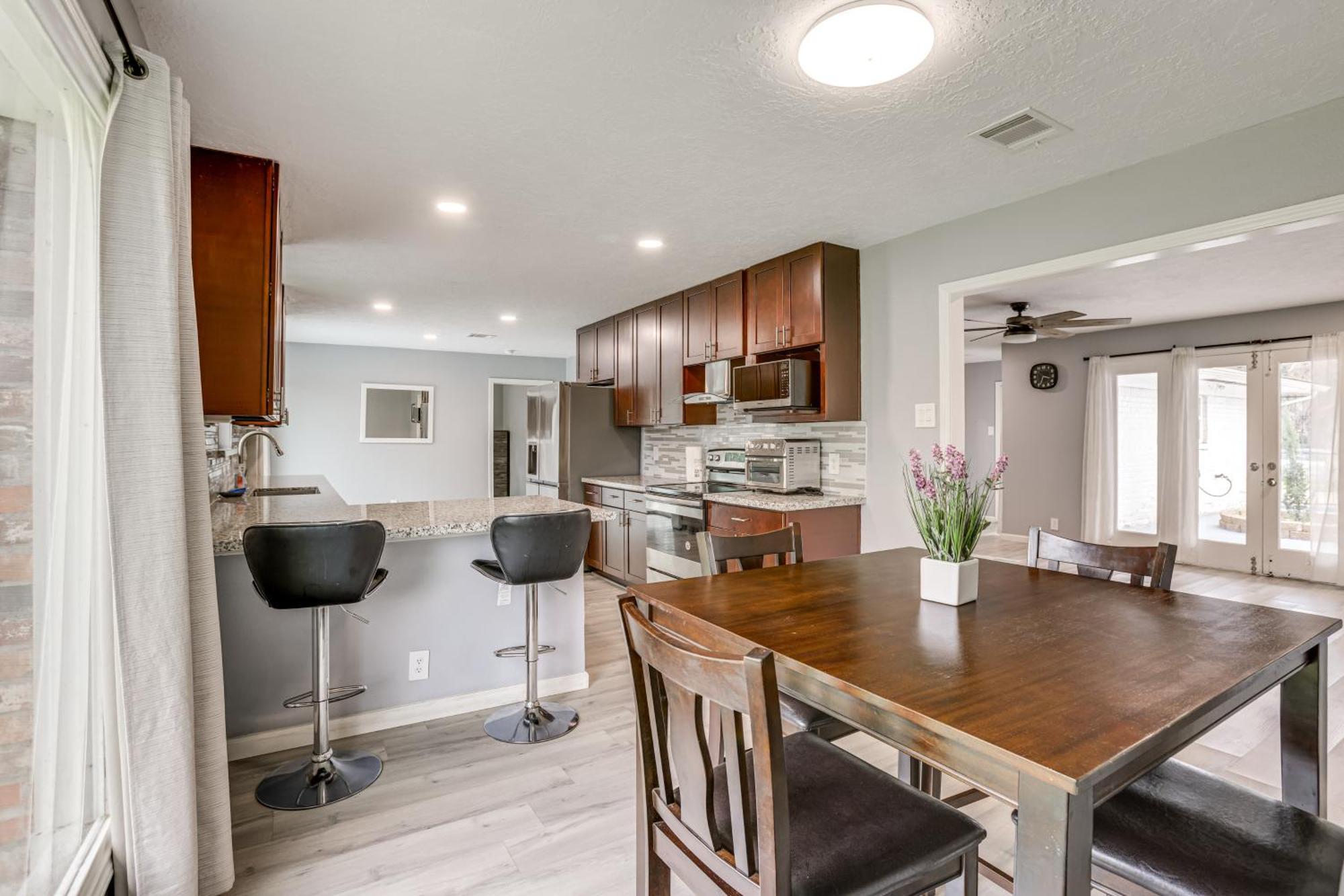 10 Mi To Dtwn Spacious Retreat In Houston! Holiday home