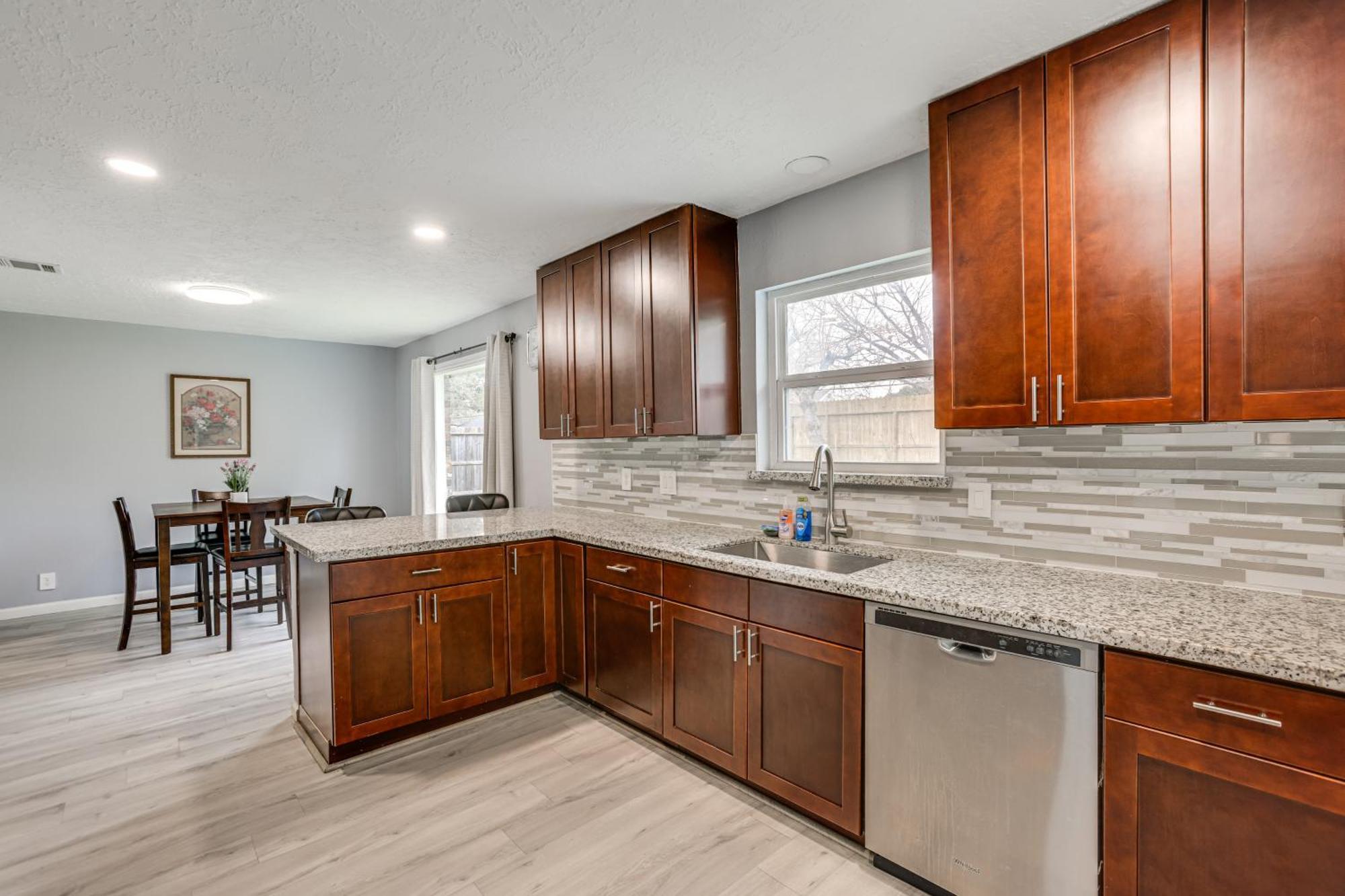 10 Mi To Dtwn Spacious Retreat In Houston! *