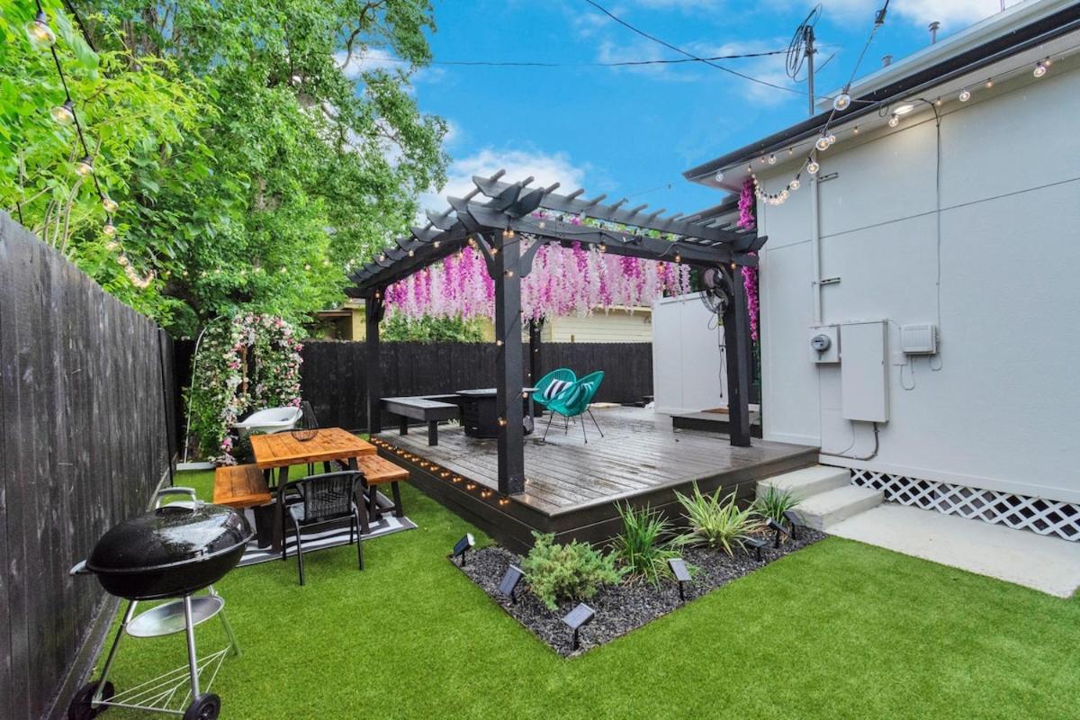 Houston's Downtown Bloom House - Spacious Floral Escape For Groups