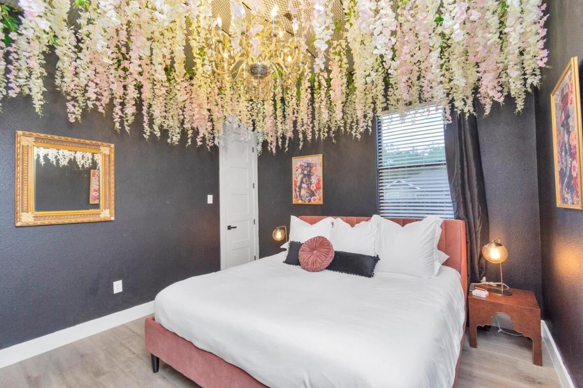 Holiday home Houston's Downtown Bloom House - Spacious Floral Escape For Groups Houston