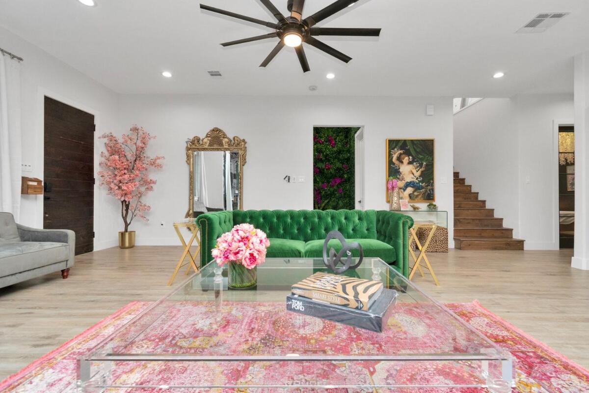 Houston's Downtown Bloom House - Spacious Floral Escape For Groups Houston