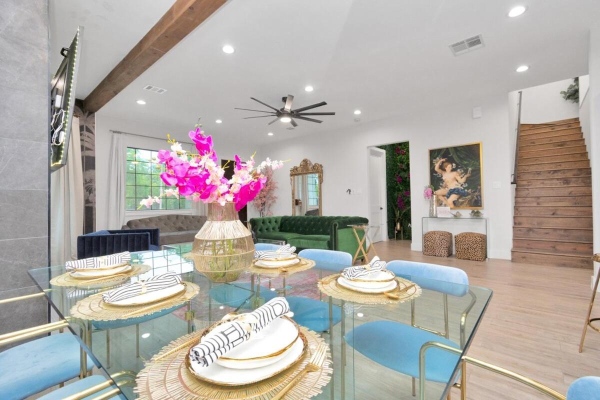 Holiday home Houston's Downtown Bloom House - Spacious Floral Escape For Groups