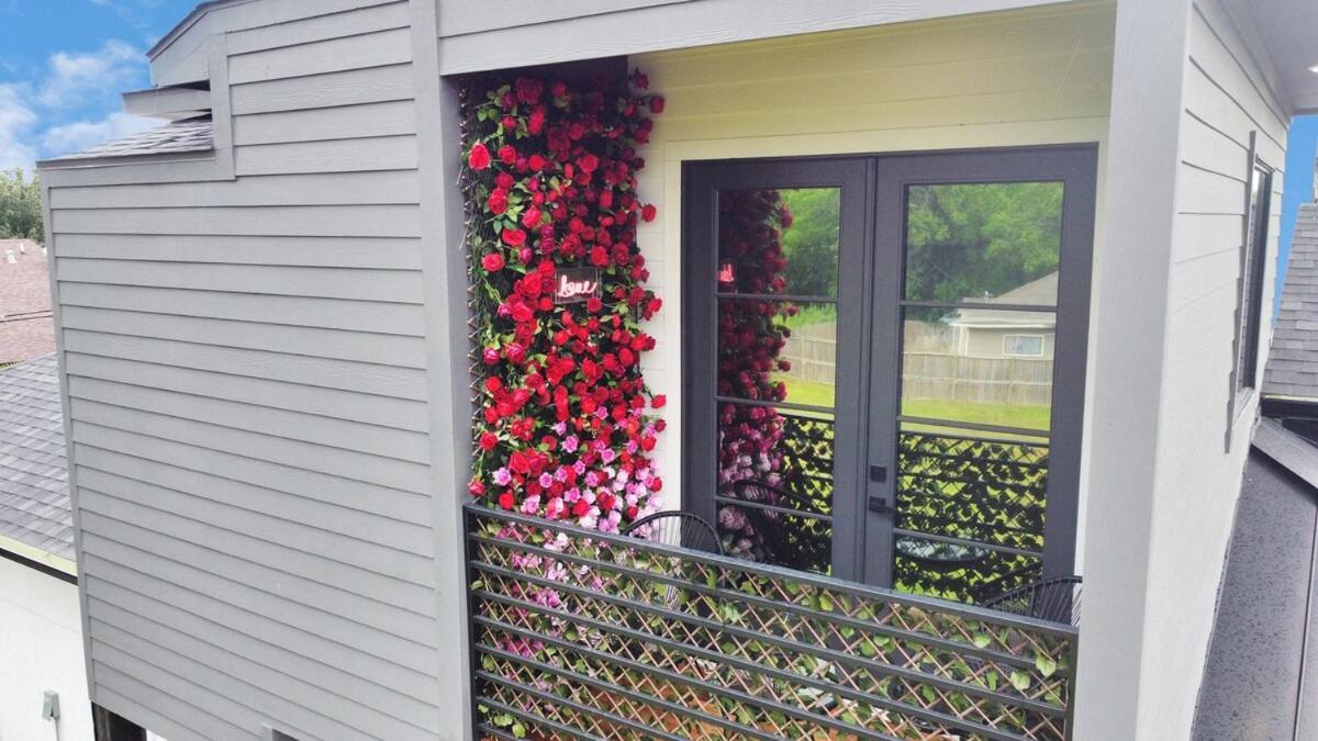Houston's Downtown Bloom House - Spacious Floral Escape For Groups Holiday home *