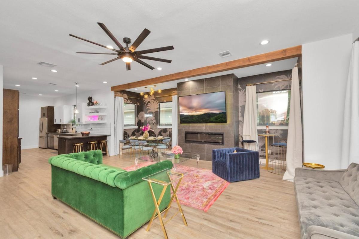 Holiday home Houston's Downtown Bloom House - Spacious Floral Escape For Groups Houston