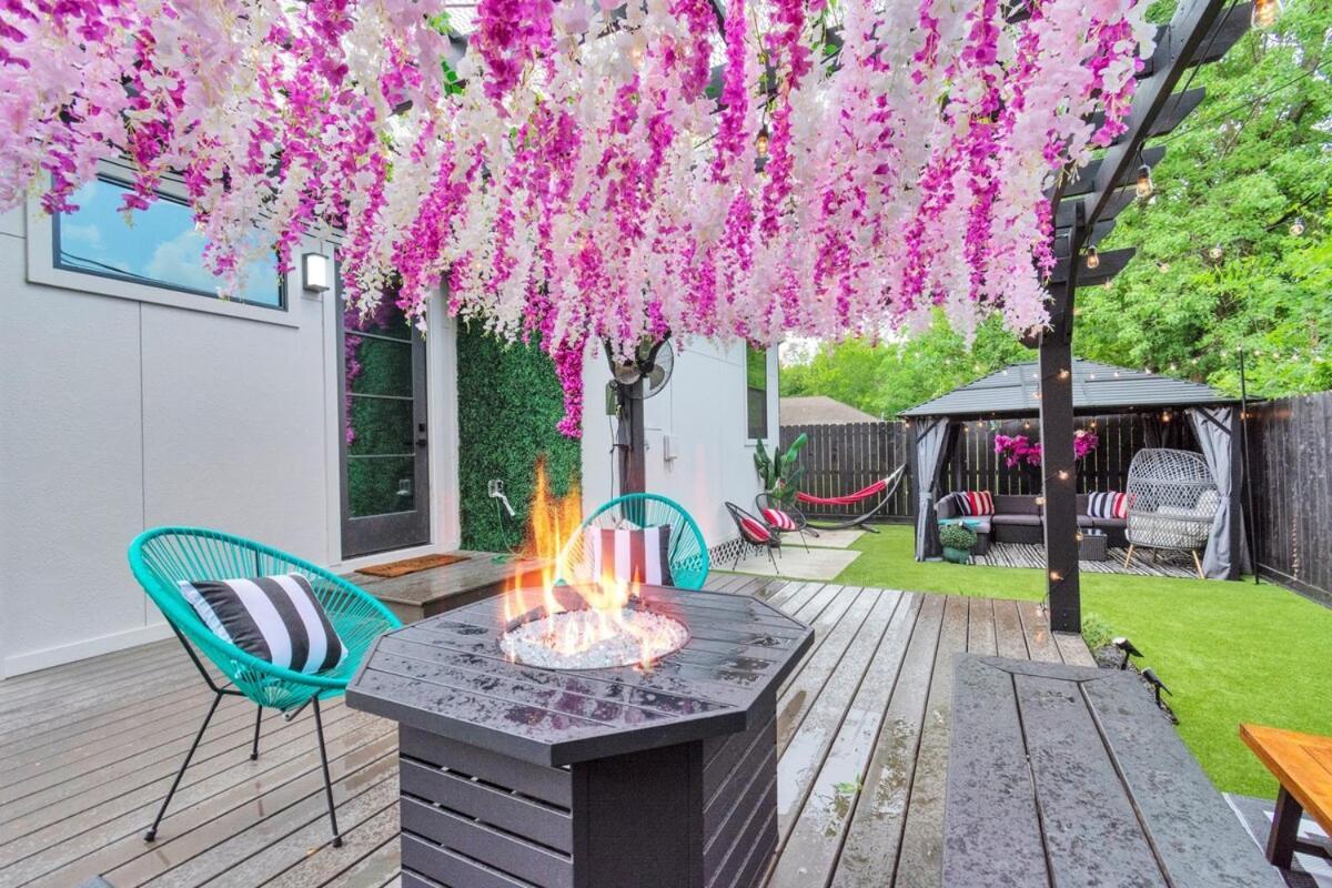 Houston's Downtown Bloom House - Spacious Floral Escape For Groups *