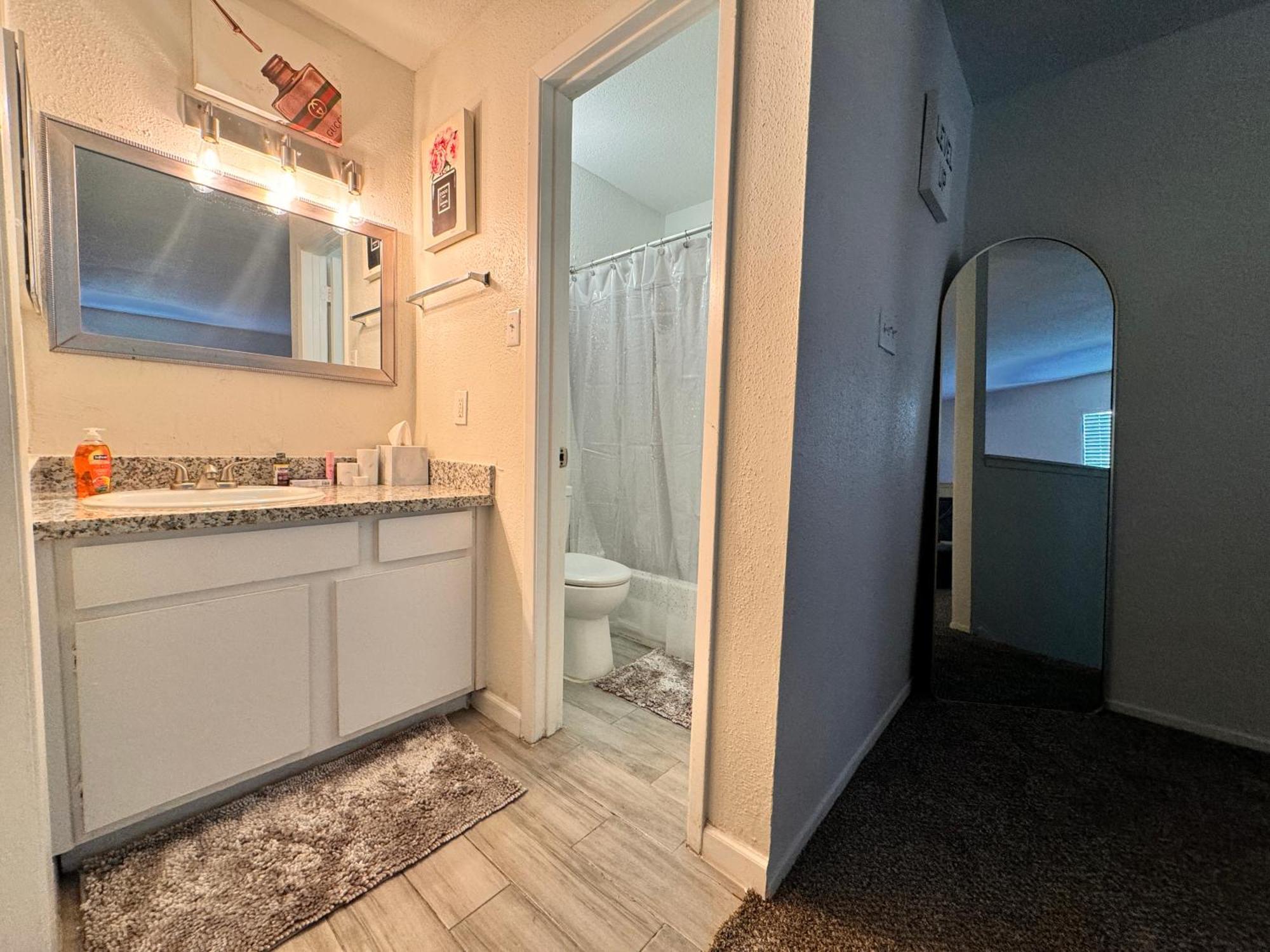 Townhouse By Oasis Retreats * Houston