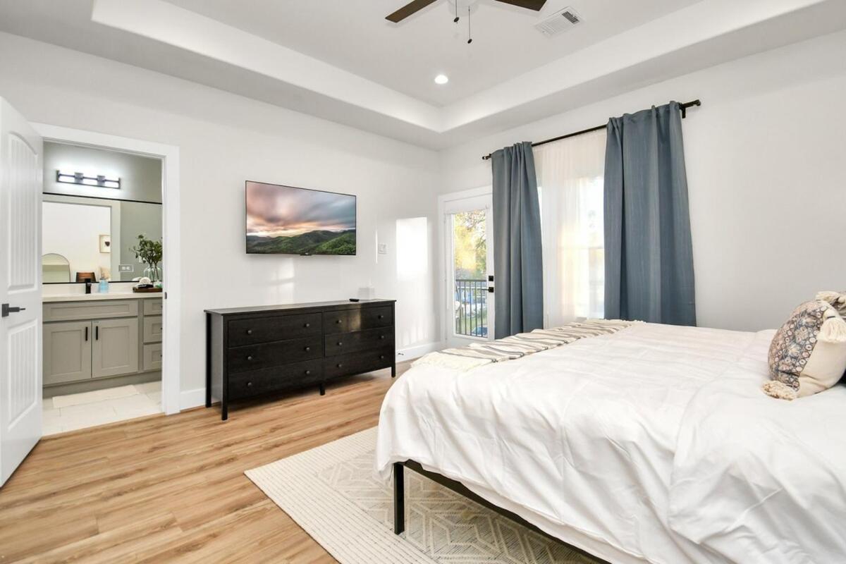 1 Miles From Hdt Kingbed Freeparking Laudry Villa *