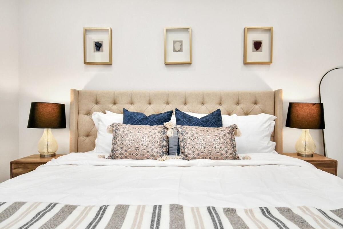 1 Miles From Hdt Kingbed Freeparking Laudry Houston