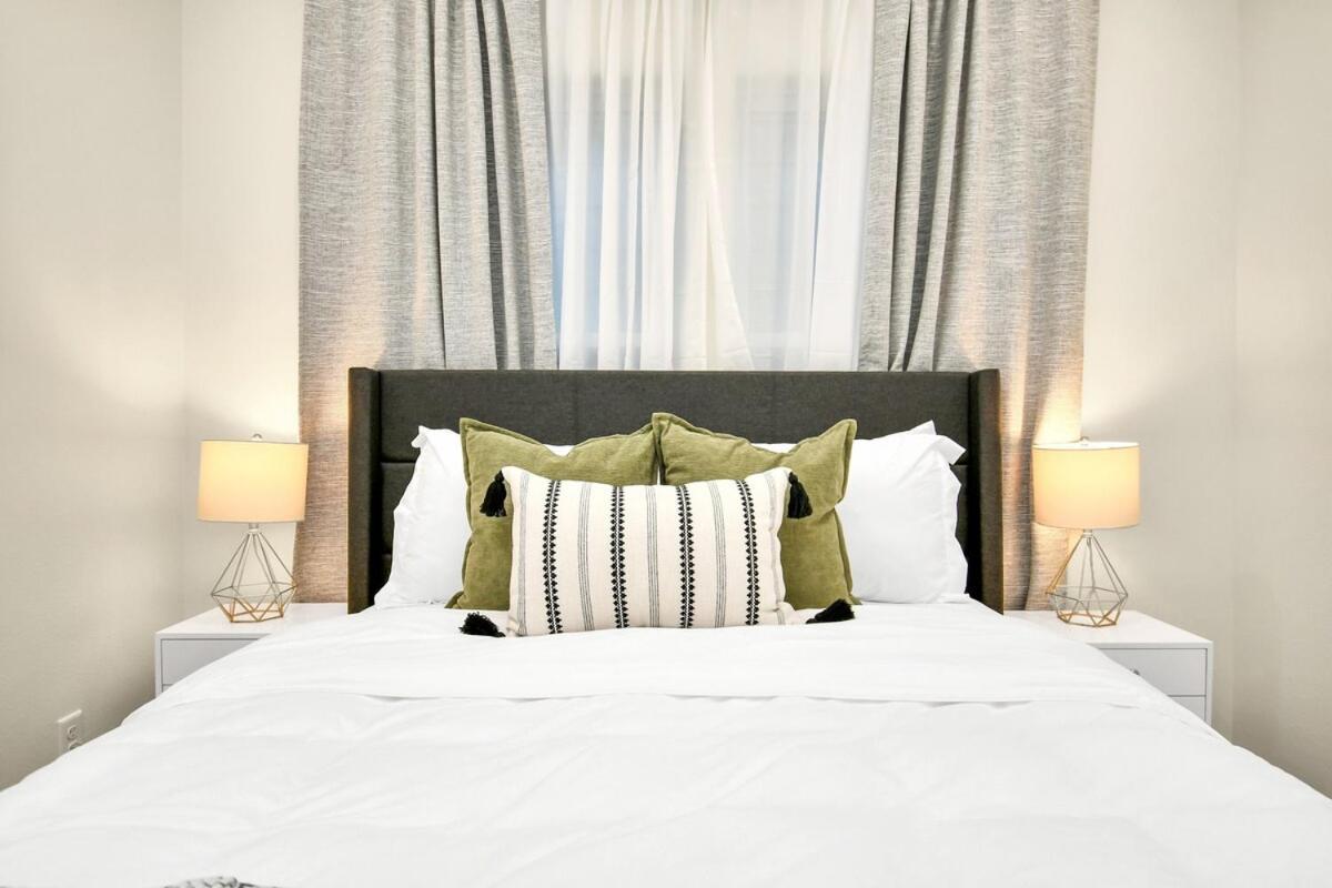 1 Miles From Hdt Kingbed Freeparking Laudry *