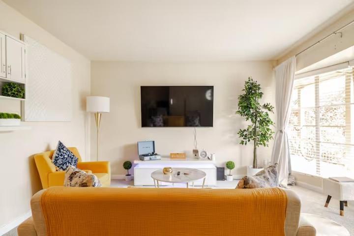 Cozy 1br - Galleria Area Free Parking Apartment *