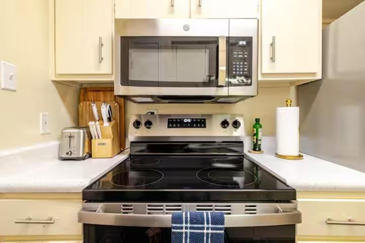 Cozy 1br - Galleria Area Free Parking *