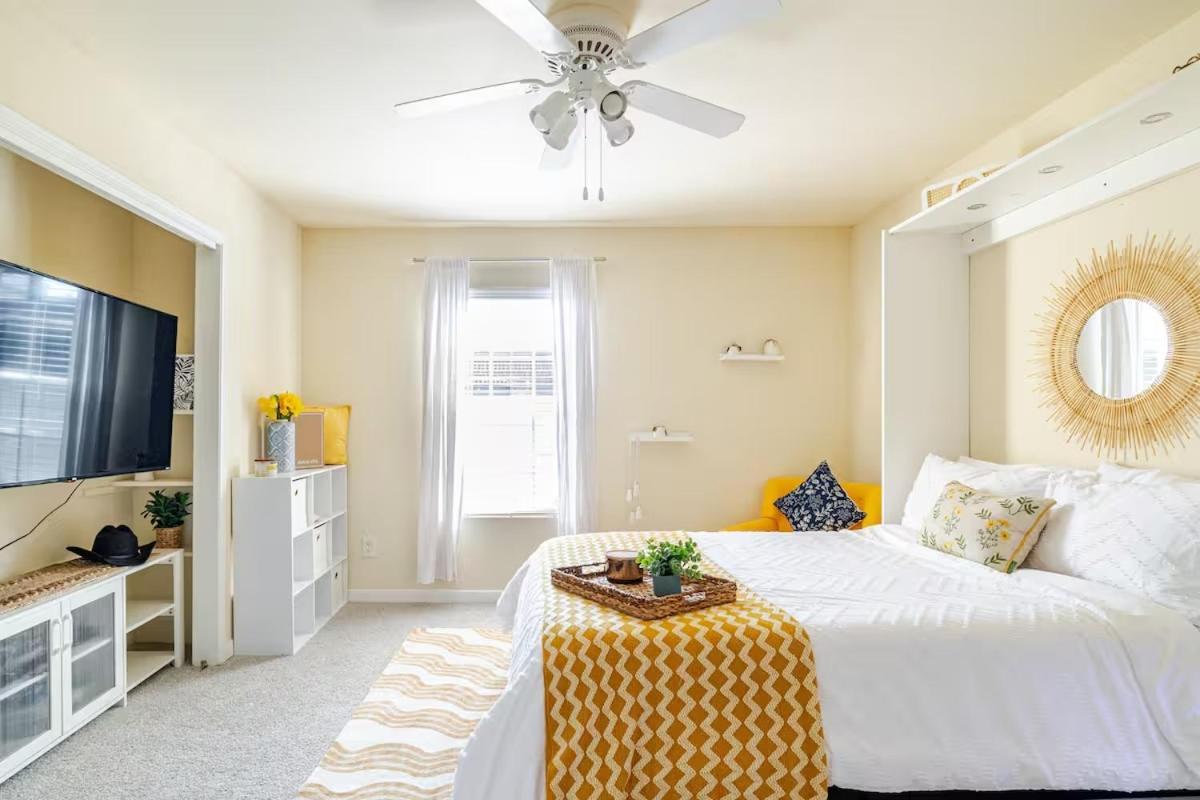 Cozy 1br - Galleria Area Free Parking Apartment *