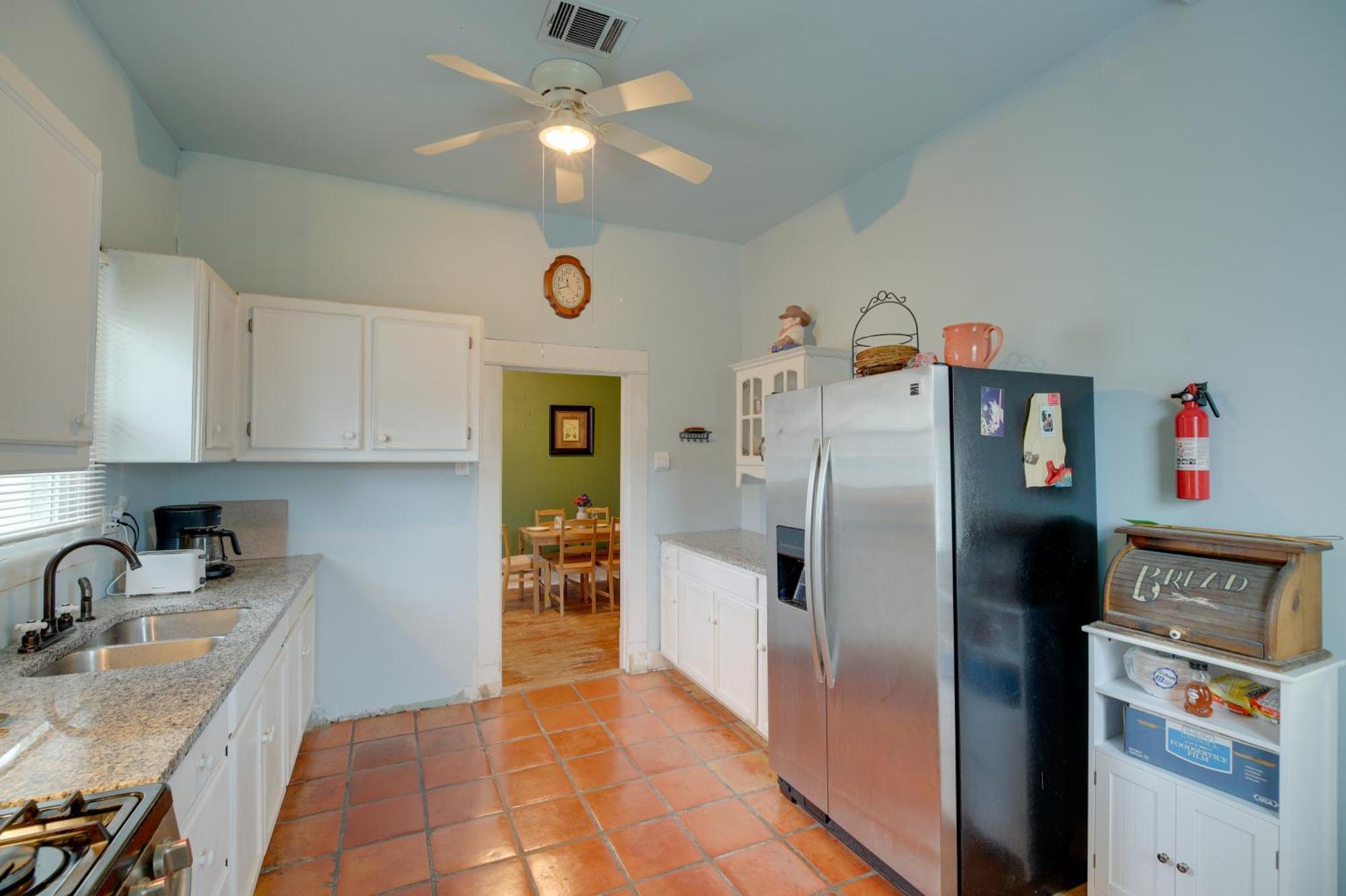 Pet-friendly With Yard 3 Mi To Dtwn Houston!