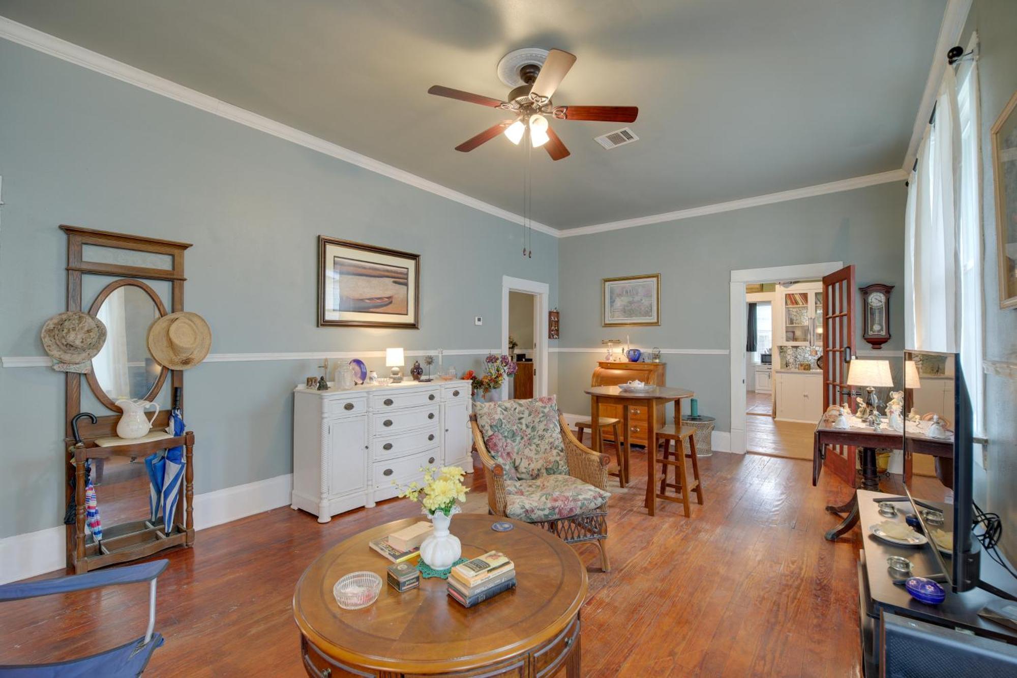 Pet-friendly With Yard 3 Mi To Dtwn Houston! Holiday home *