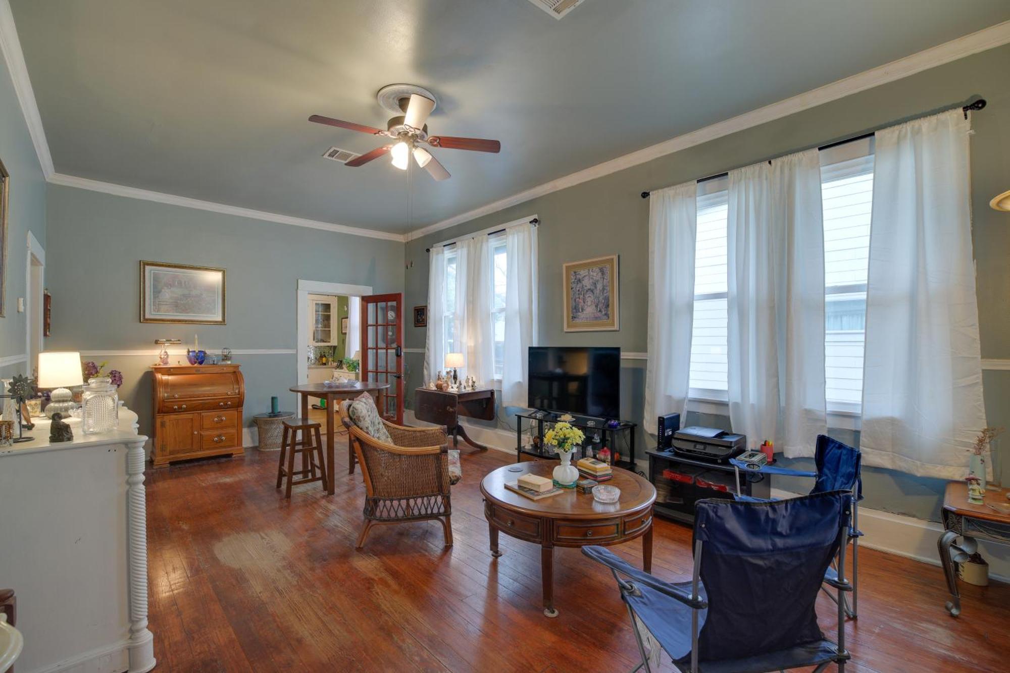 Holiday home Pet-friendly With Yard 3 Mi To Dtwn Houston! *