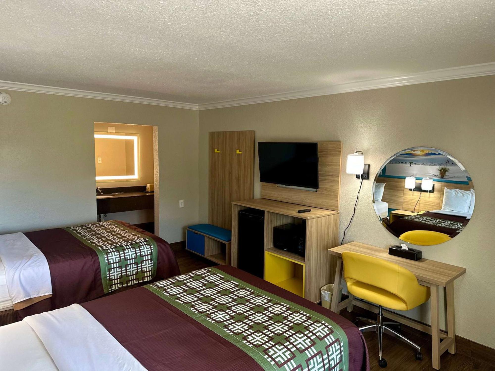 Days By Wyndham East Hotel Houston