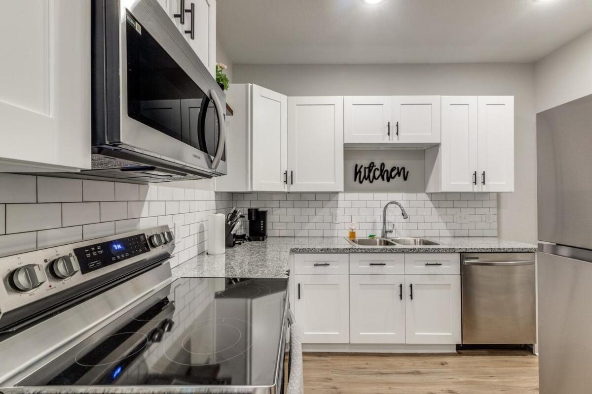 Glam Luxury Lifestyle Within Houston! *