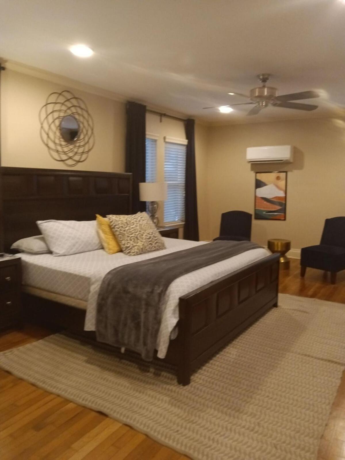 3bd 2bath Spacious Downstairs Duplex * Houston