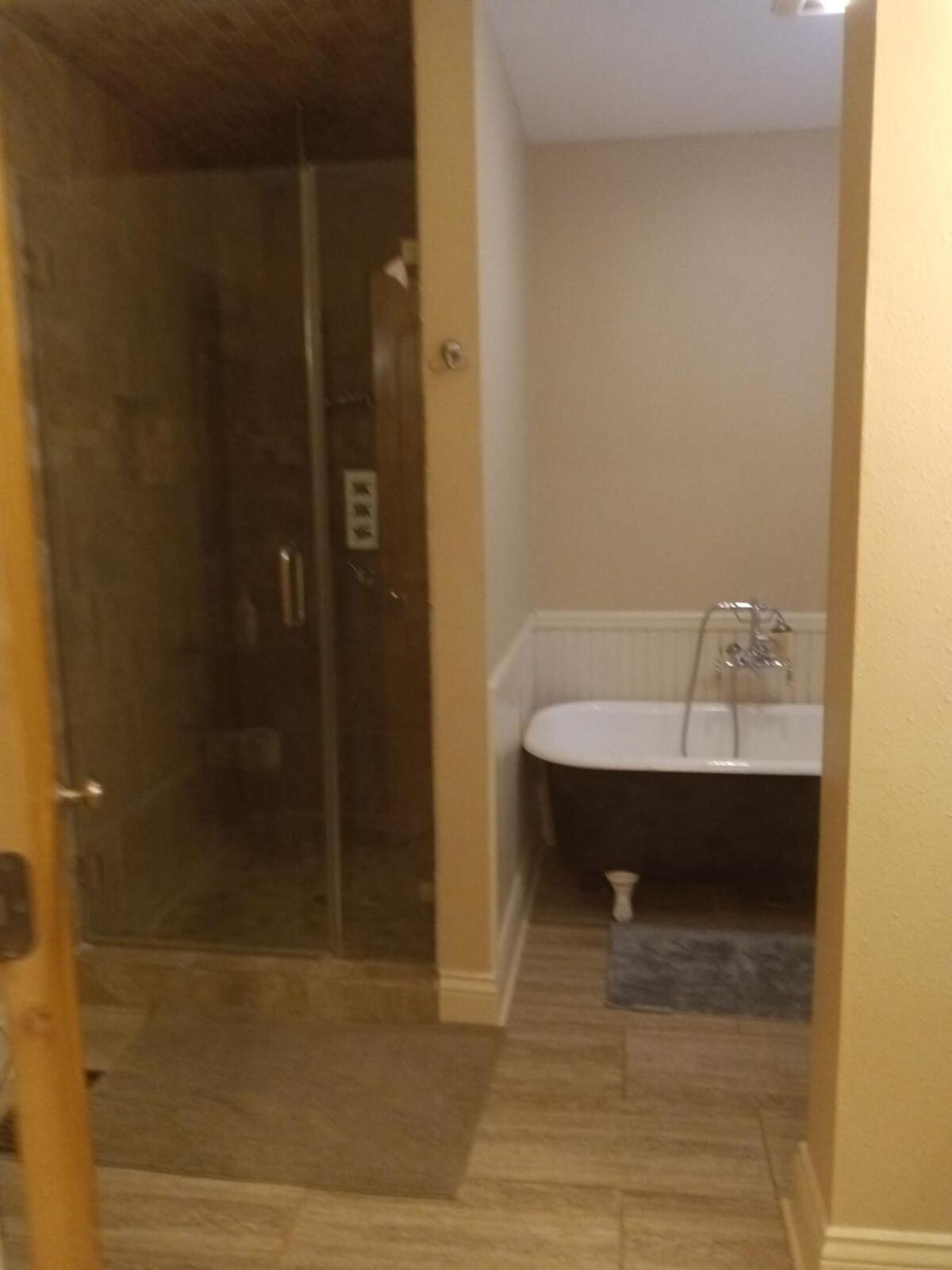3bd 2bath Spacious Downstairs Duplex Apartment