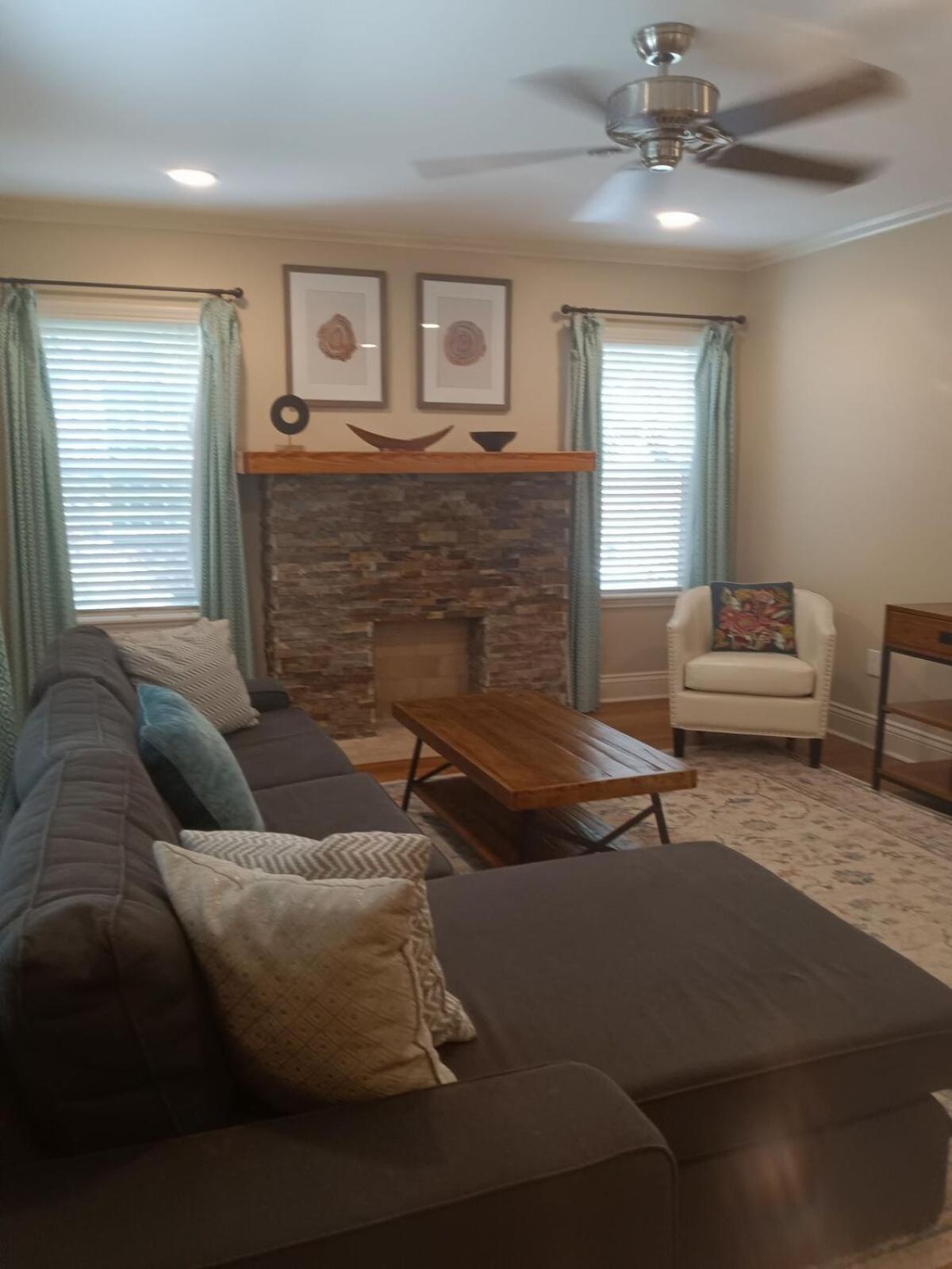3bd 2bath Spacious Downstairs Duplex * Houston