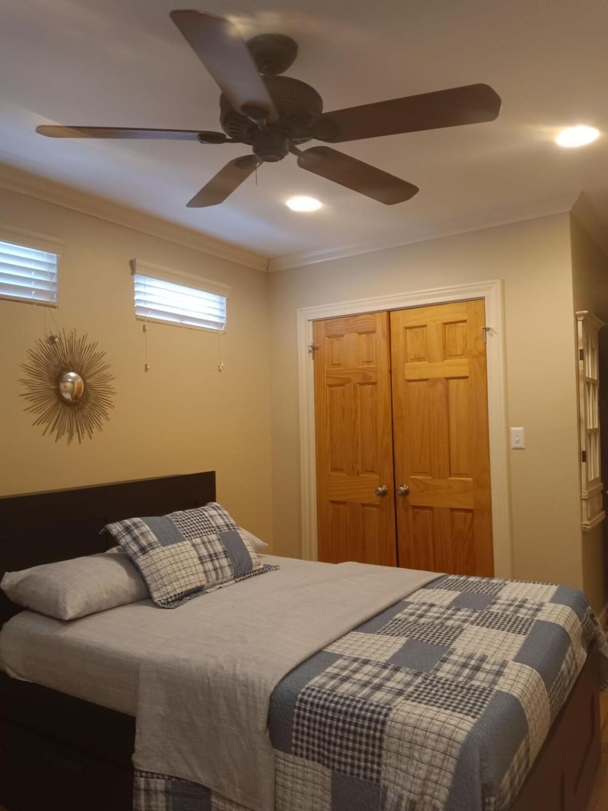 3bd 2bath Spacious Downstairs Duplex Apartment Houston