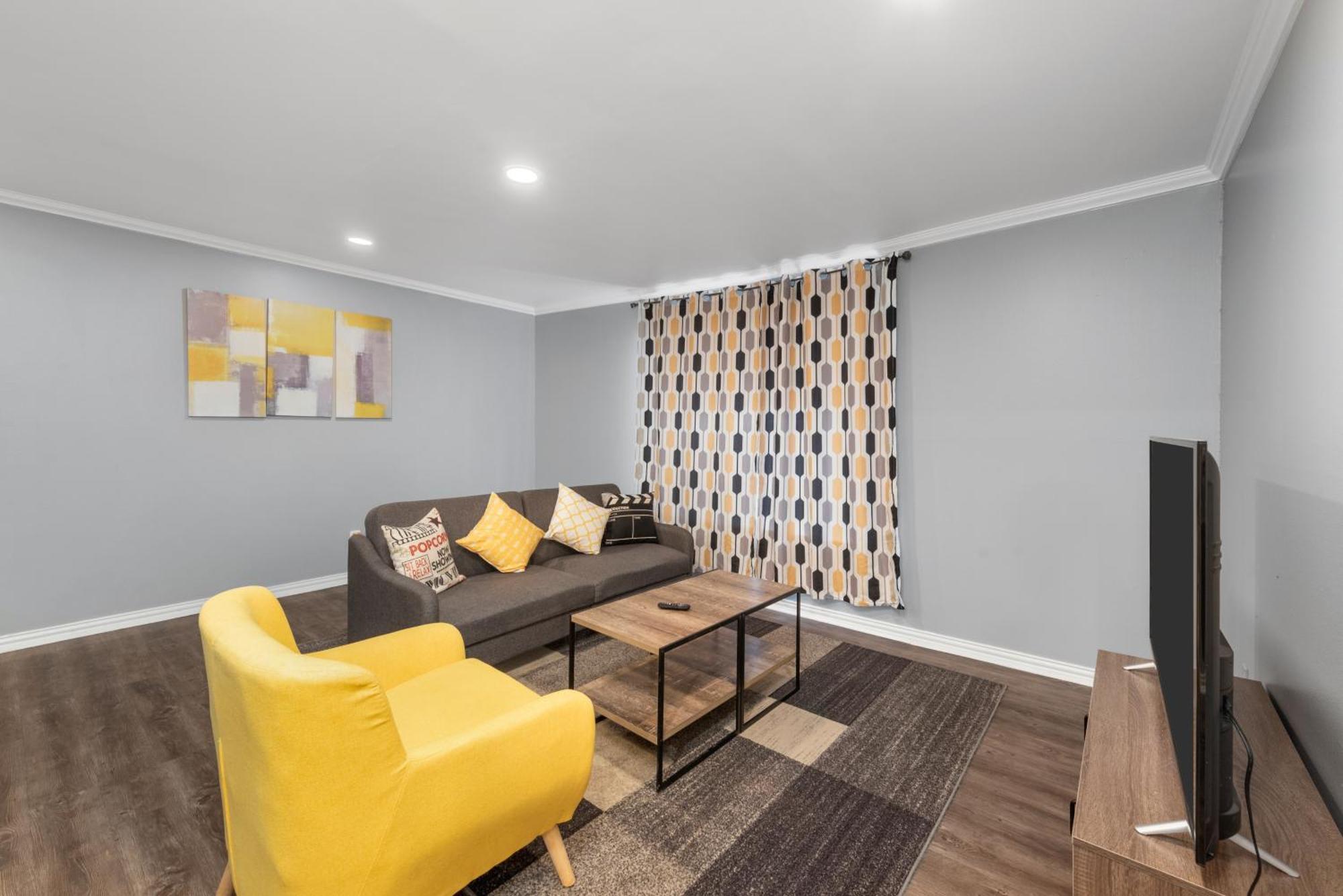 Apartment Stylish 2-bedroom Near Toyota Center And Med Center