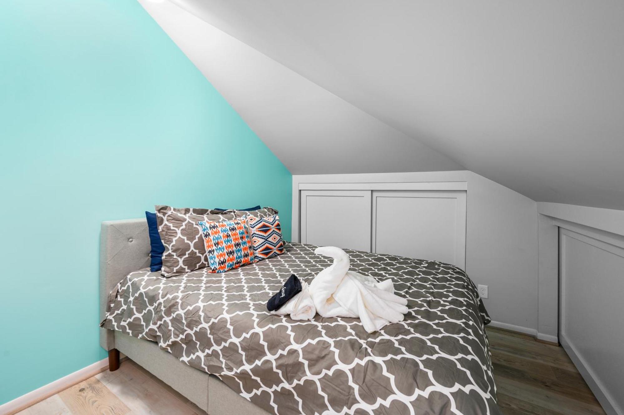 Cozy & Spacious Montrose Retreat With 3br Near Attractions Apartment