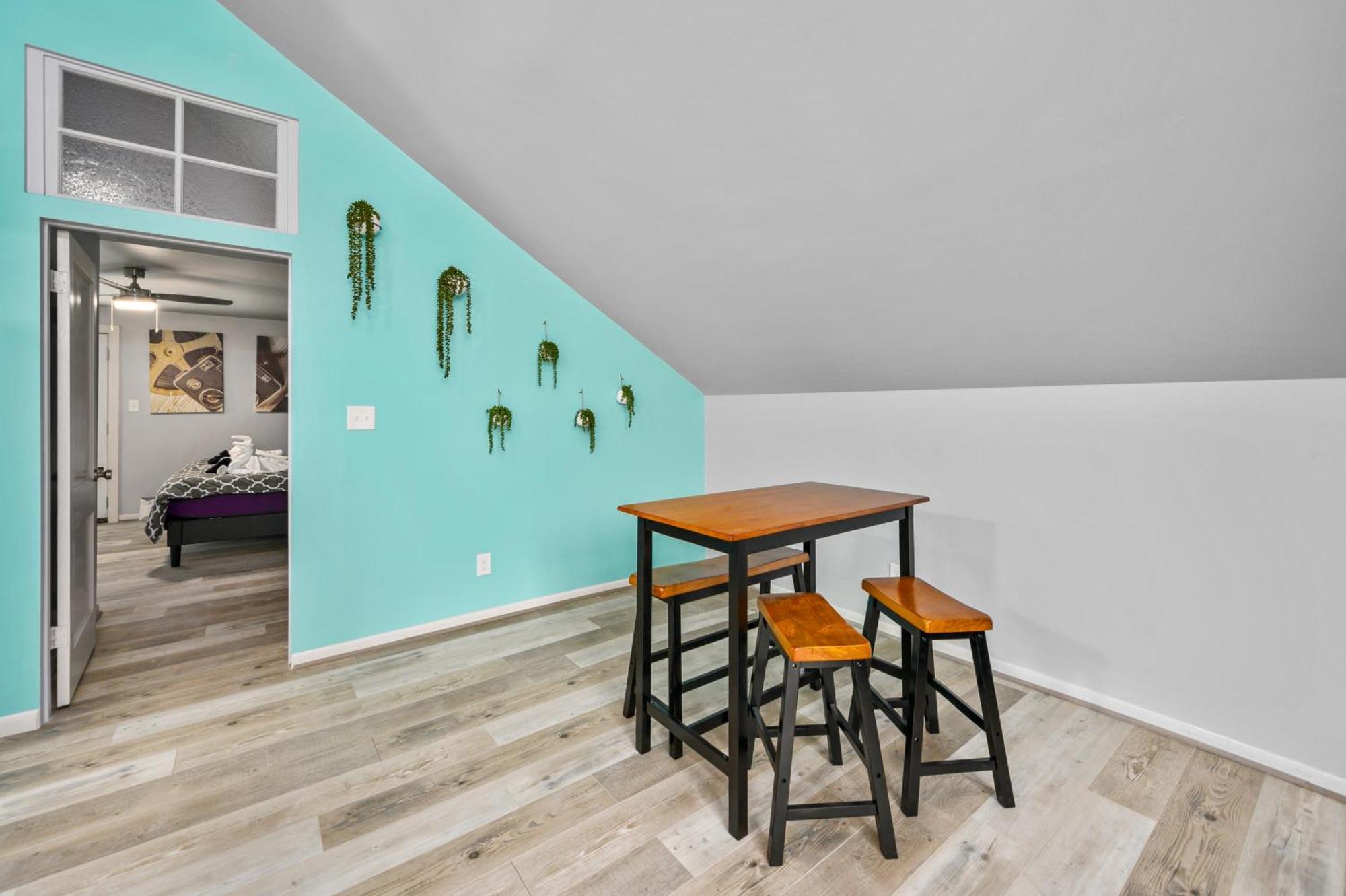 Cozy & Spacious Montrose Retreat With 3br Near Attractions *