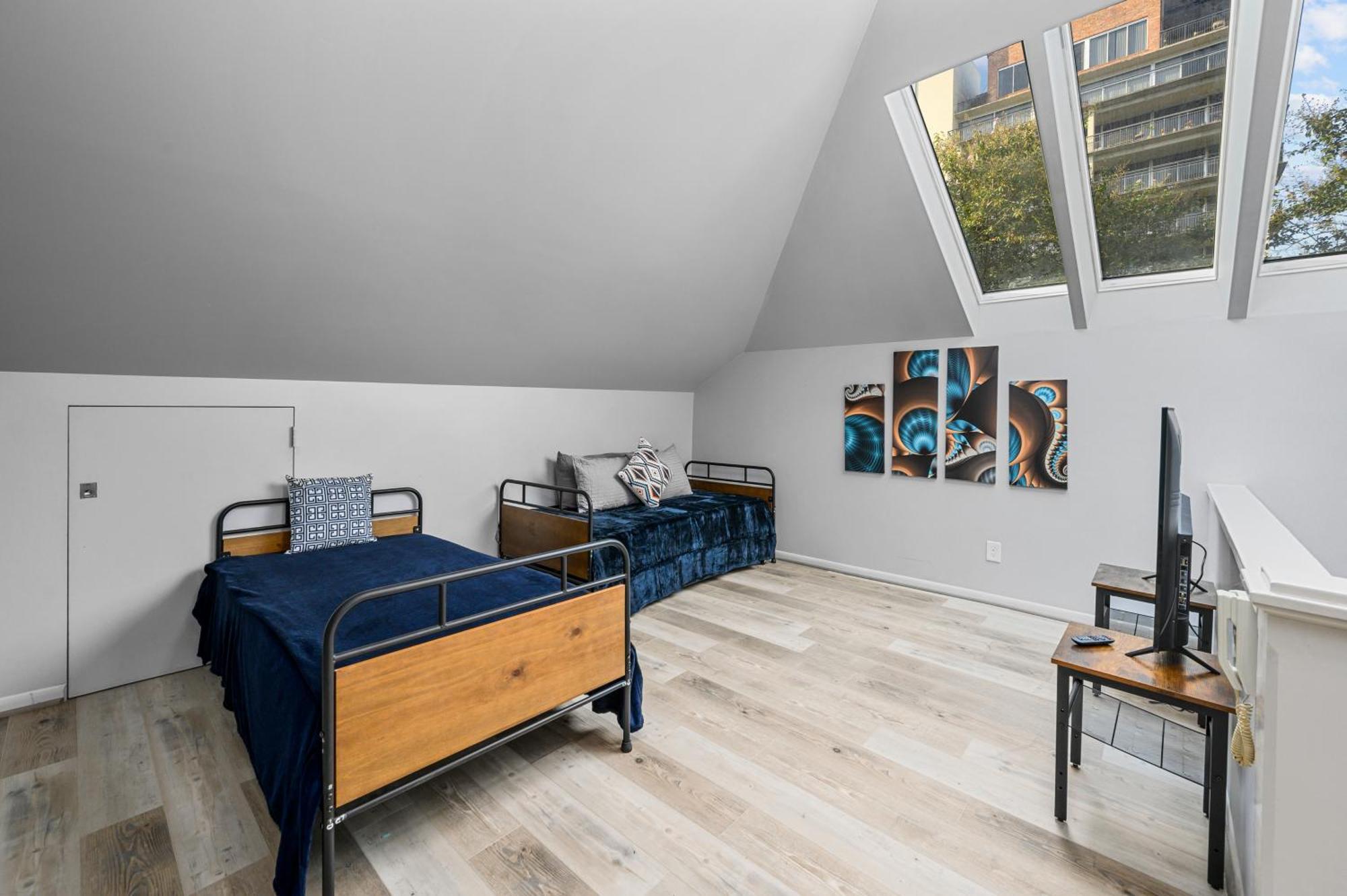 Cozy & Spacious Montrose Retreat With 3br Near Attractions