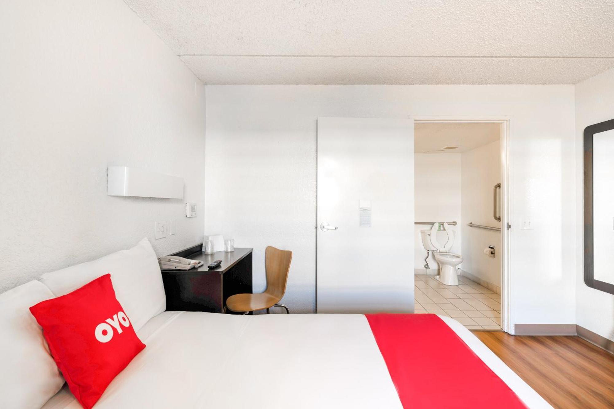 Hotel Oyo Katy Freeway Houston