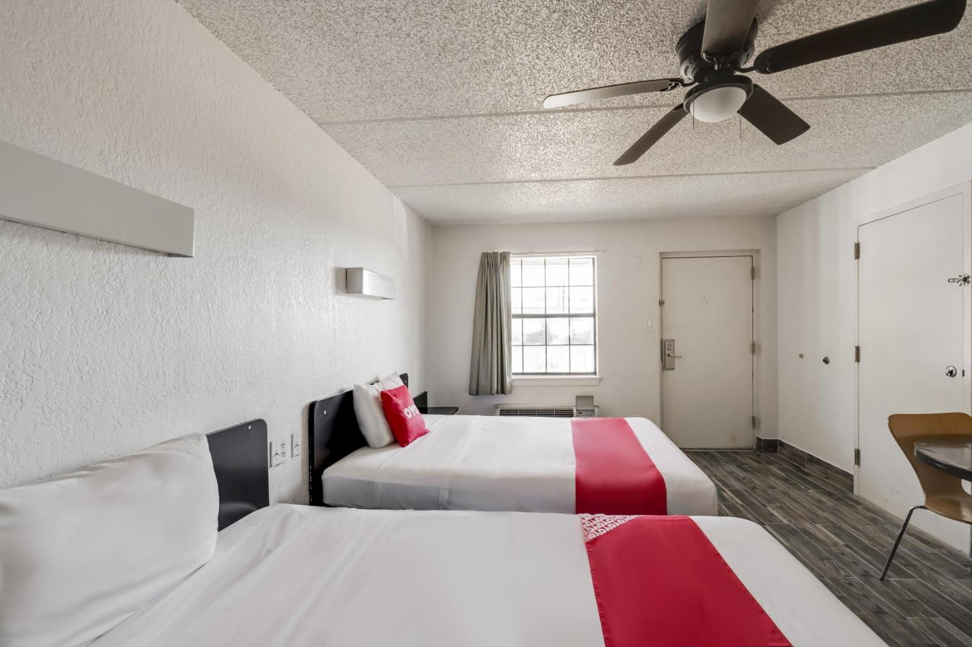 Oyo Katy Freeway 2* Houston