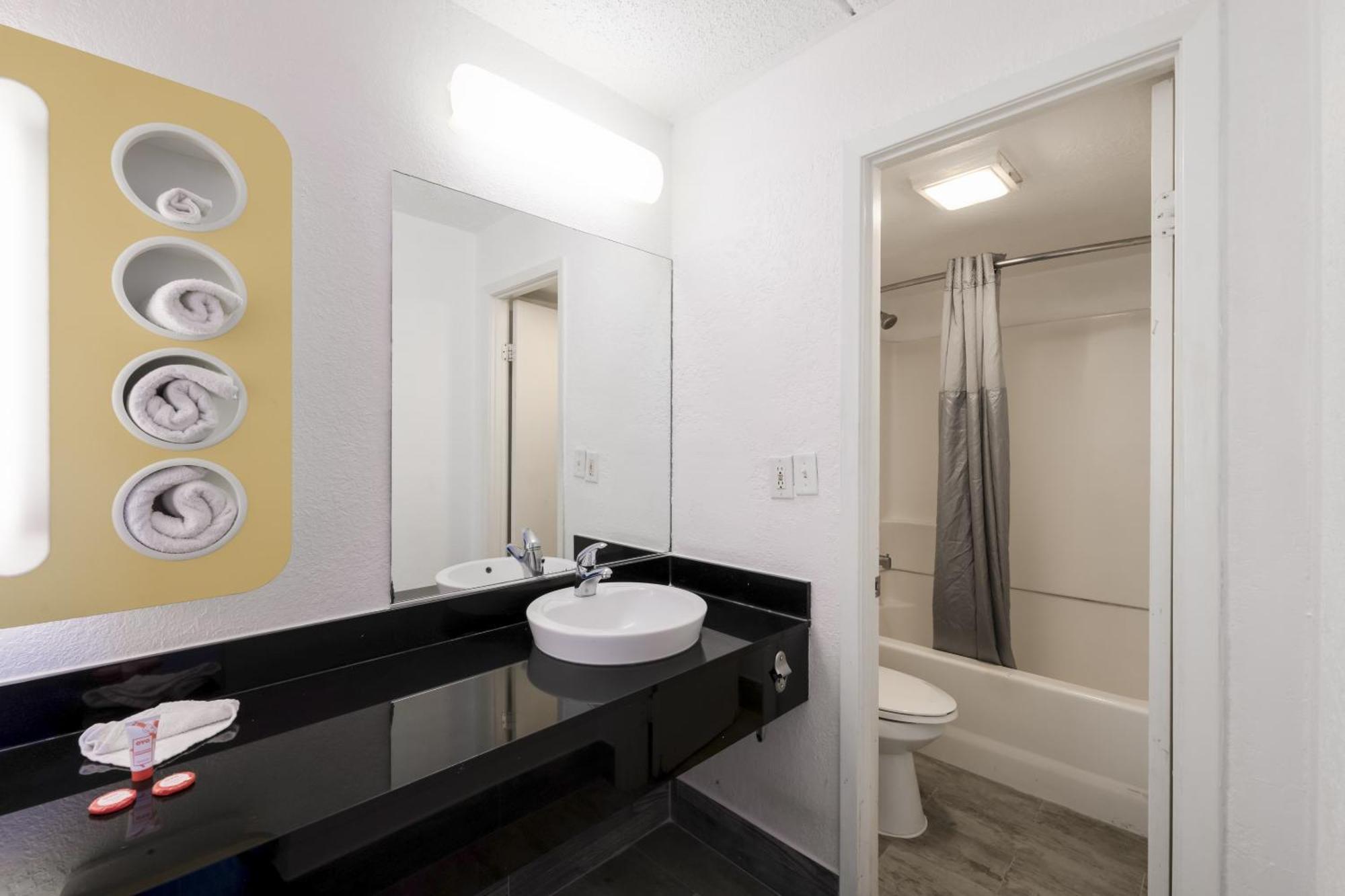 Oyo Katy Freeway Hotel Houston