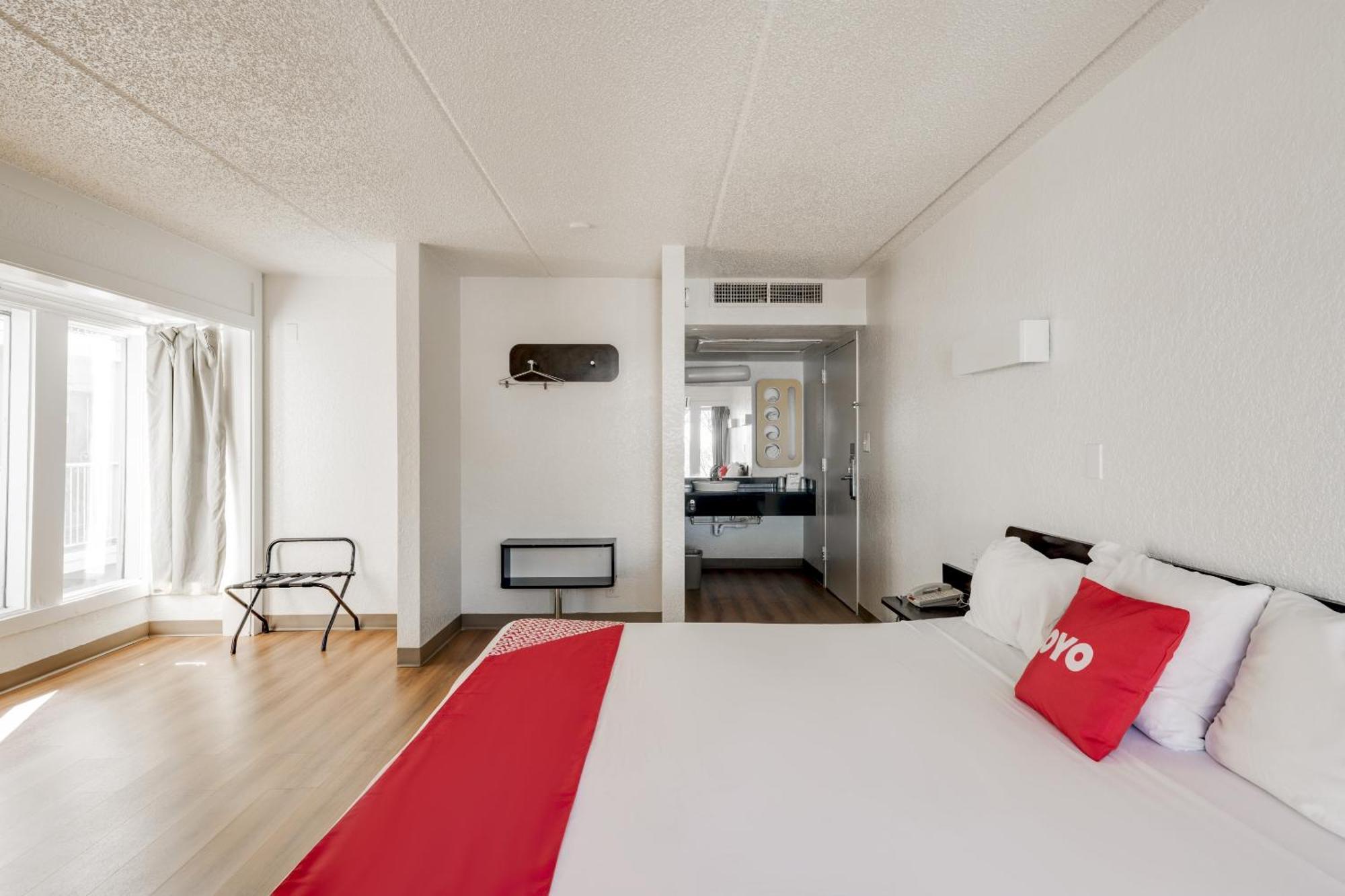 Hotel Oyo Katy Freeway Houston