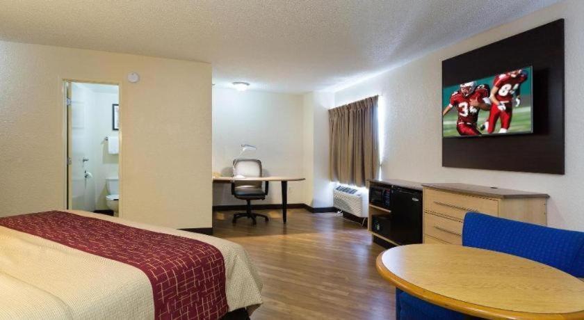 Hotel Red Roof - Westchase