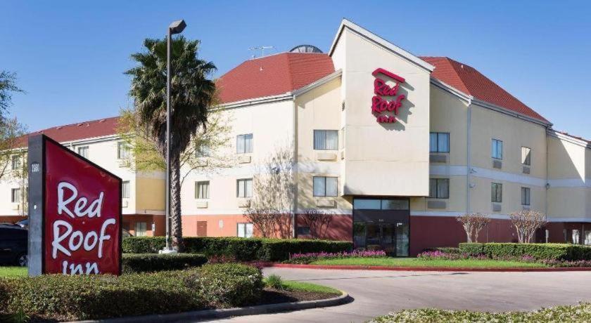 Hotel Red Roof - Westchase 2*