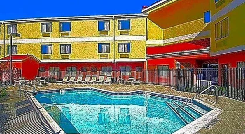 Hotel Red Roof - Westchase 2*