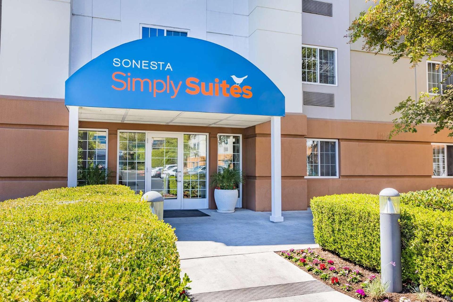 Sonesta Simply Brookhollow 3*