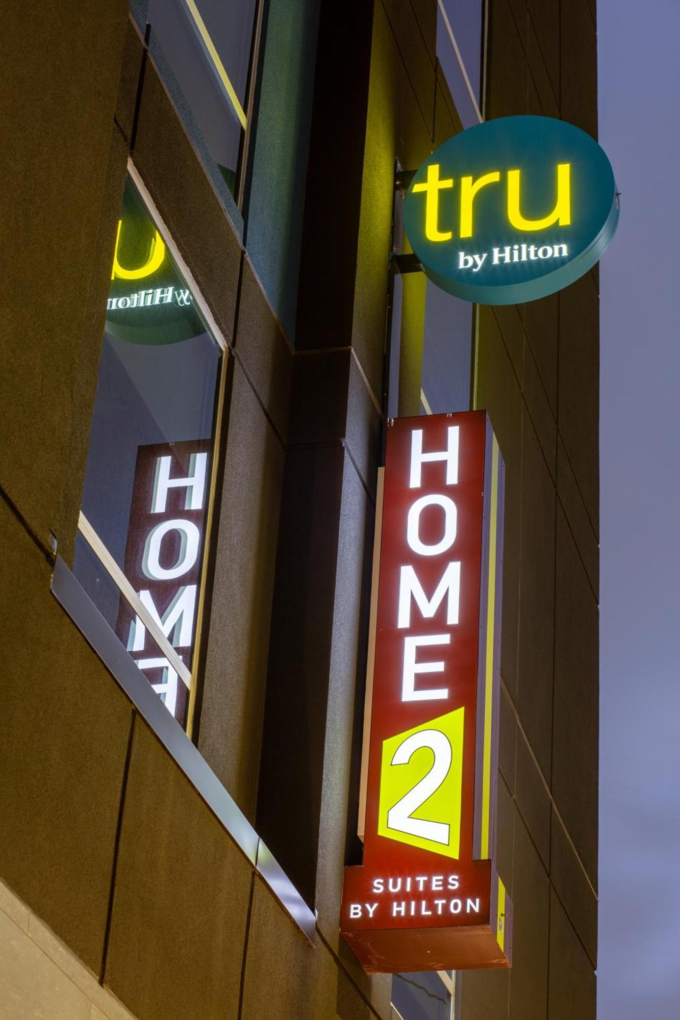 Home2 By Hilton Downtown Convention Center 3*