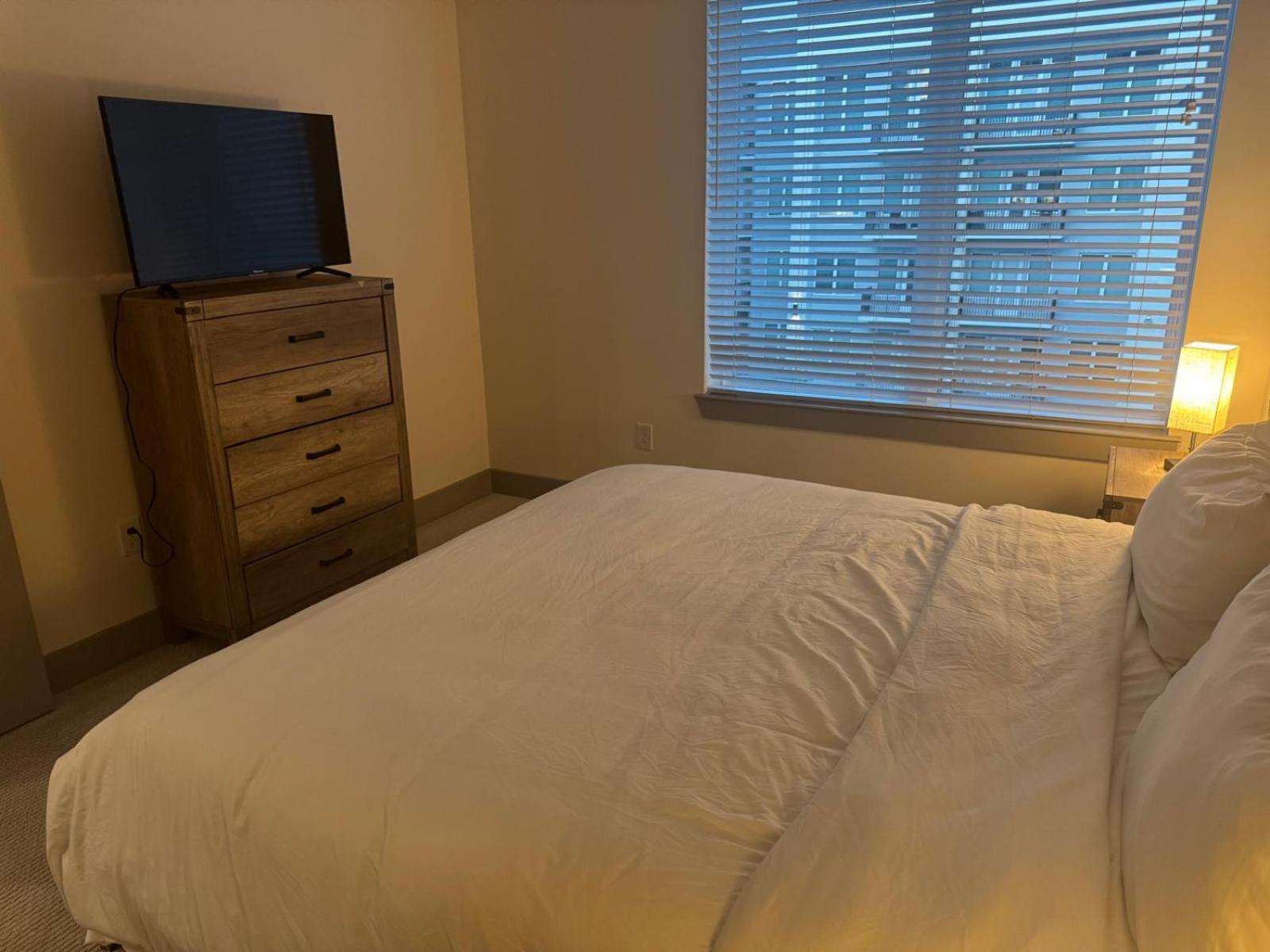 Apartment Resort-style Near The Galleria