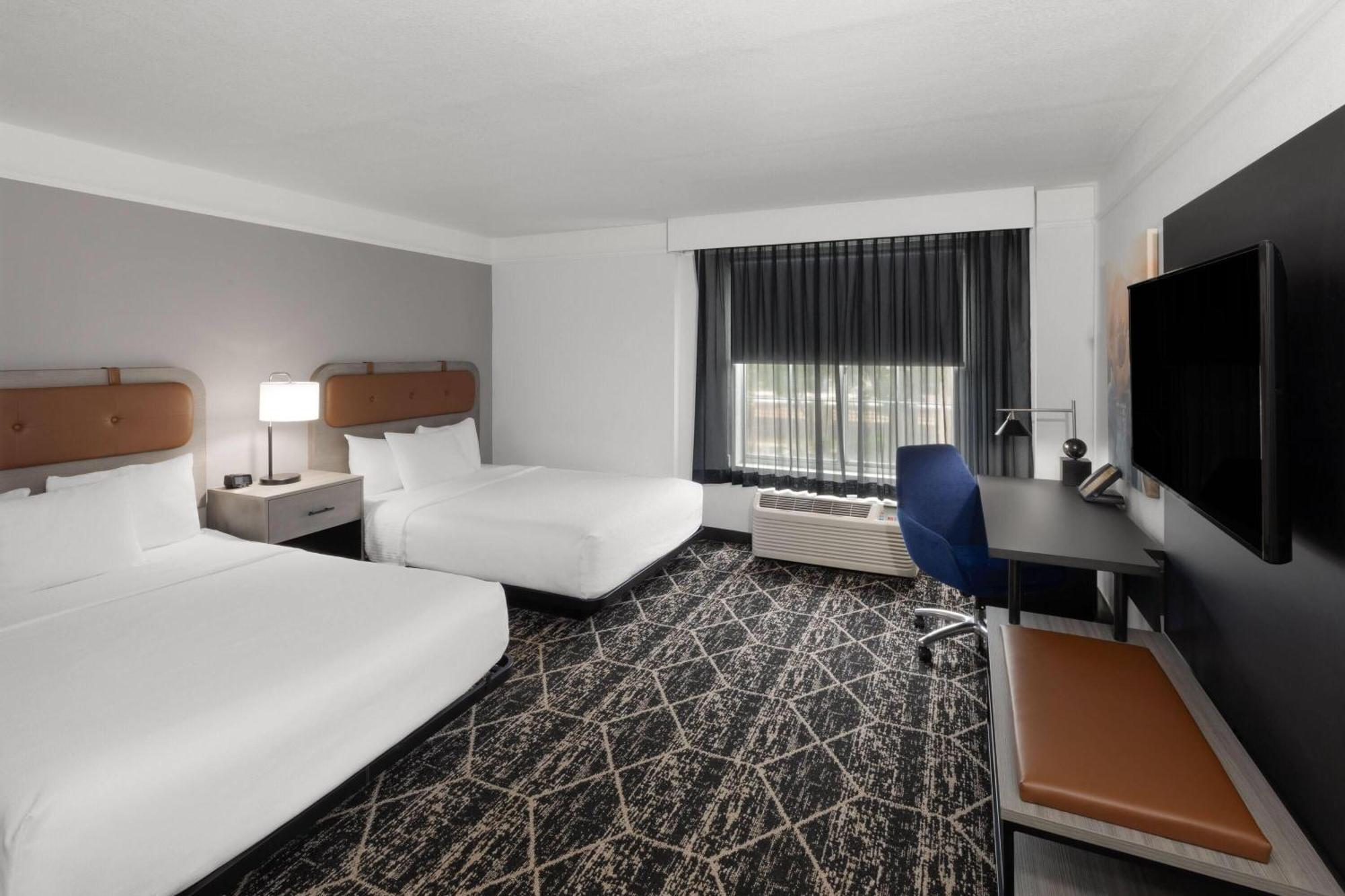 Hotel La Quinta & By Wyndham Bush Iah South