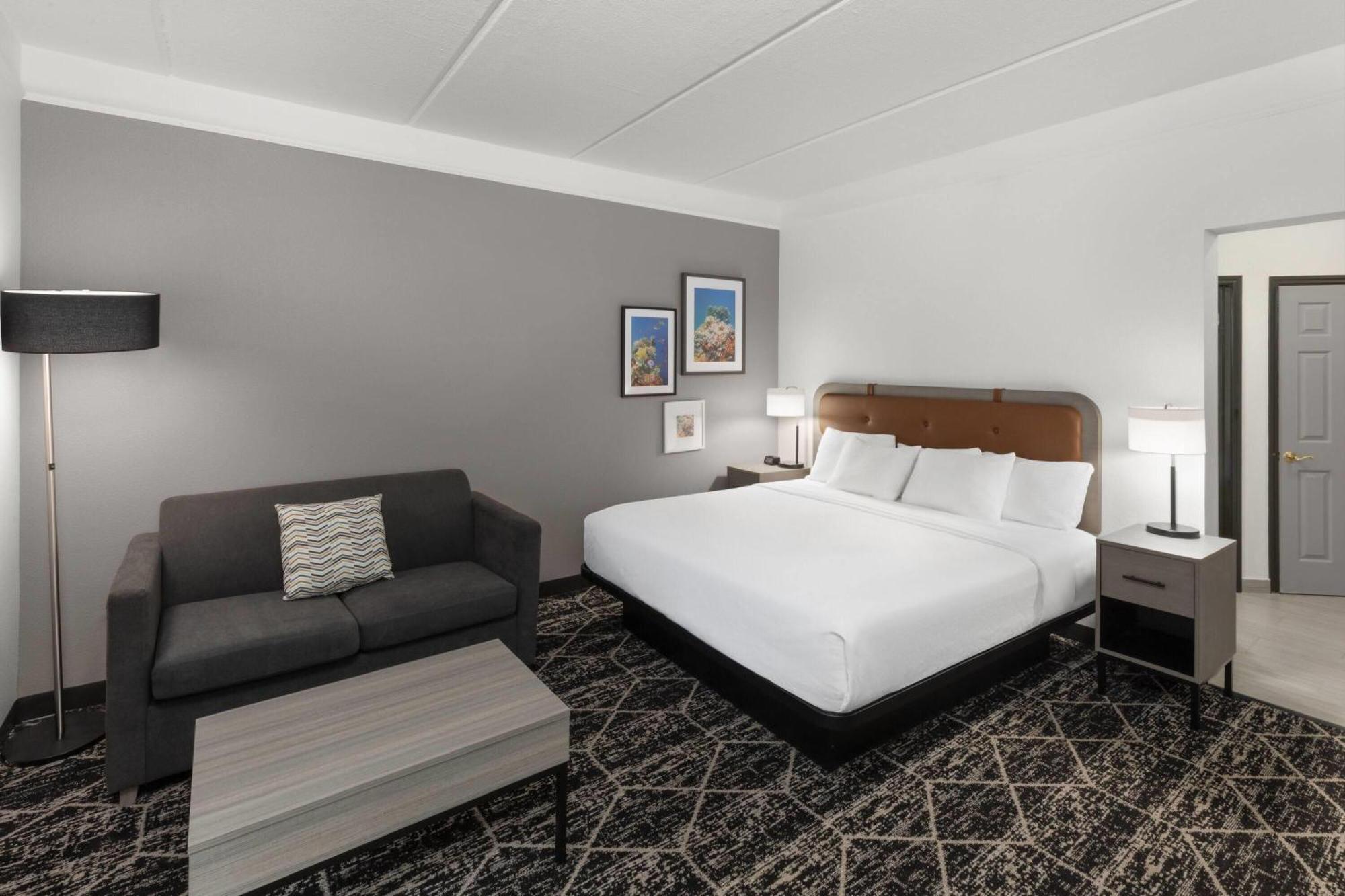 La Quinta & By Wyndham Bush Iah South Hotel 3*