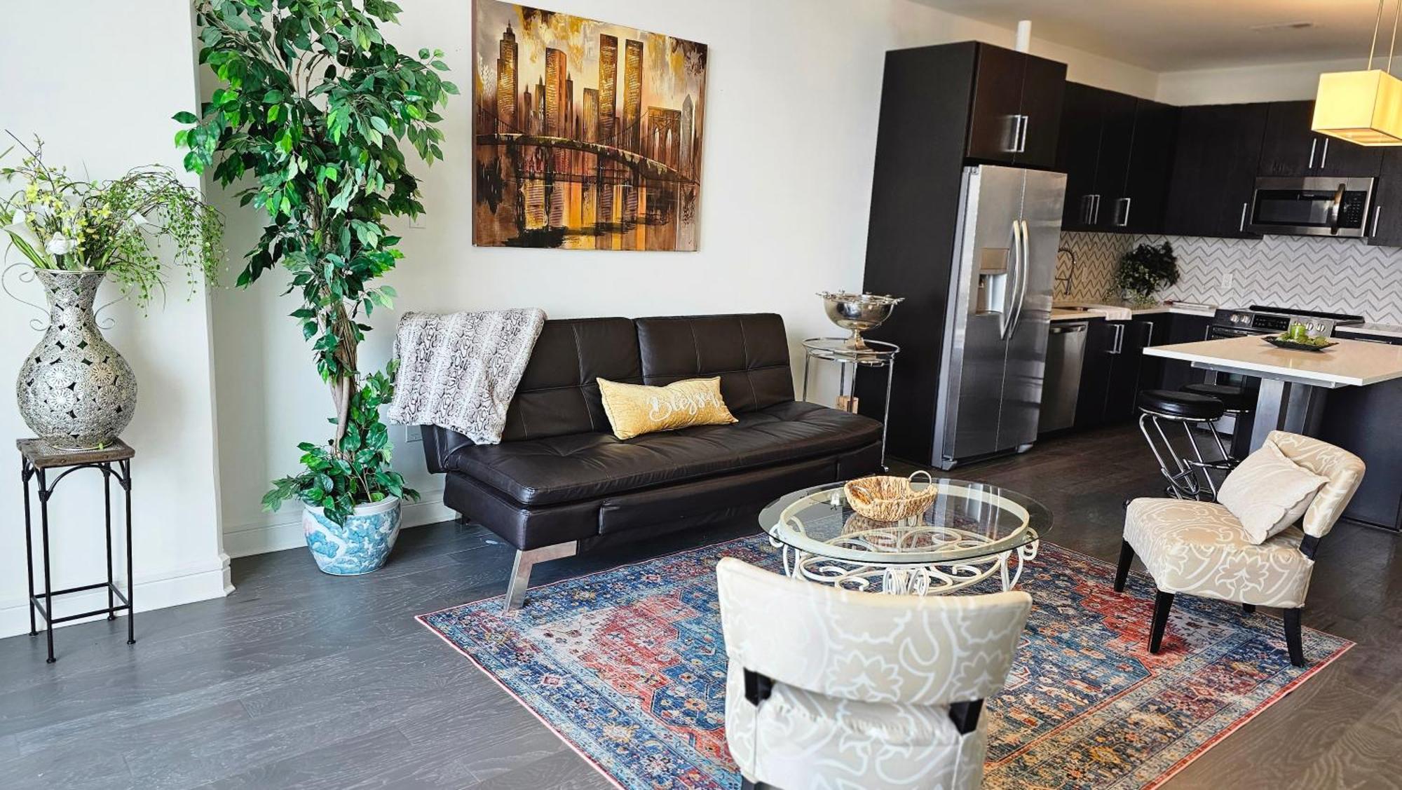 Apartment Luxury Highrise In Midtown - Skyline Views And Chic Decor