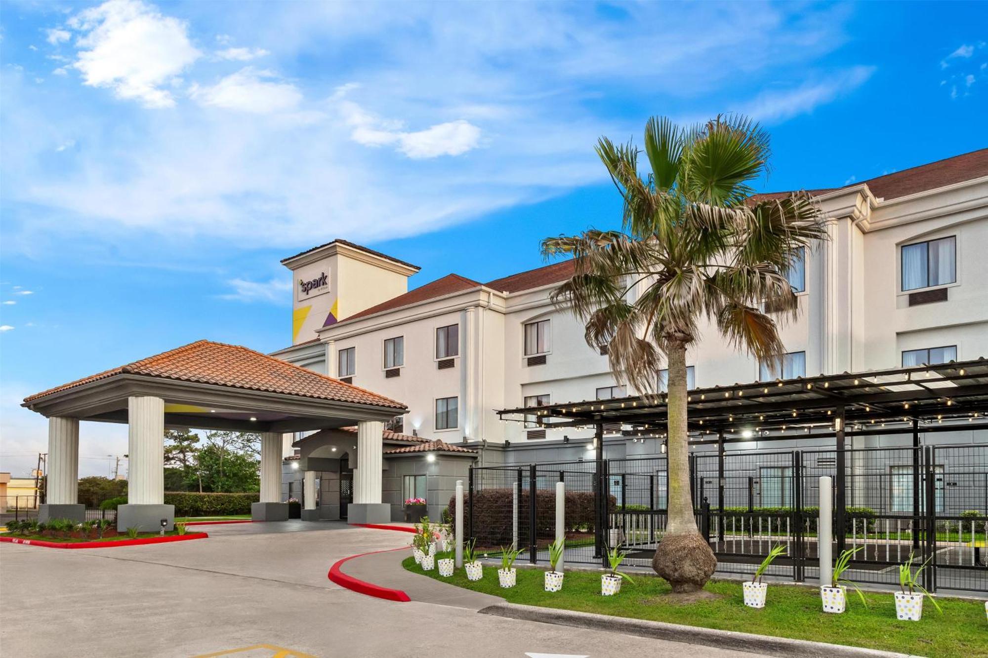 Spark By Hilton Hobby Airport 3*