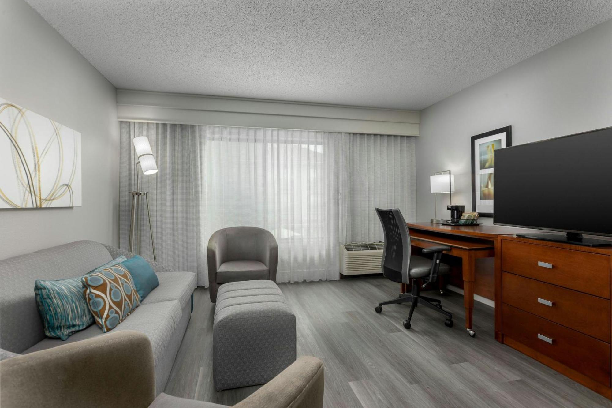 Courtyard By Marriott Rice Hotel Houston