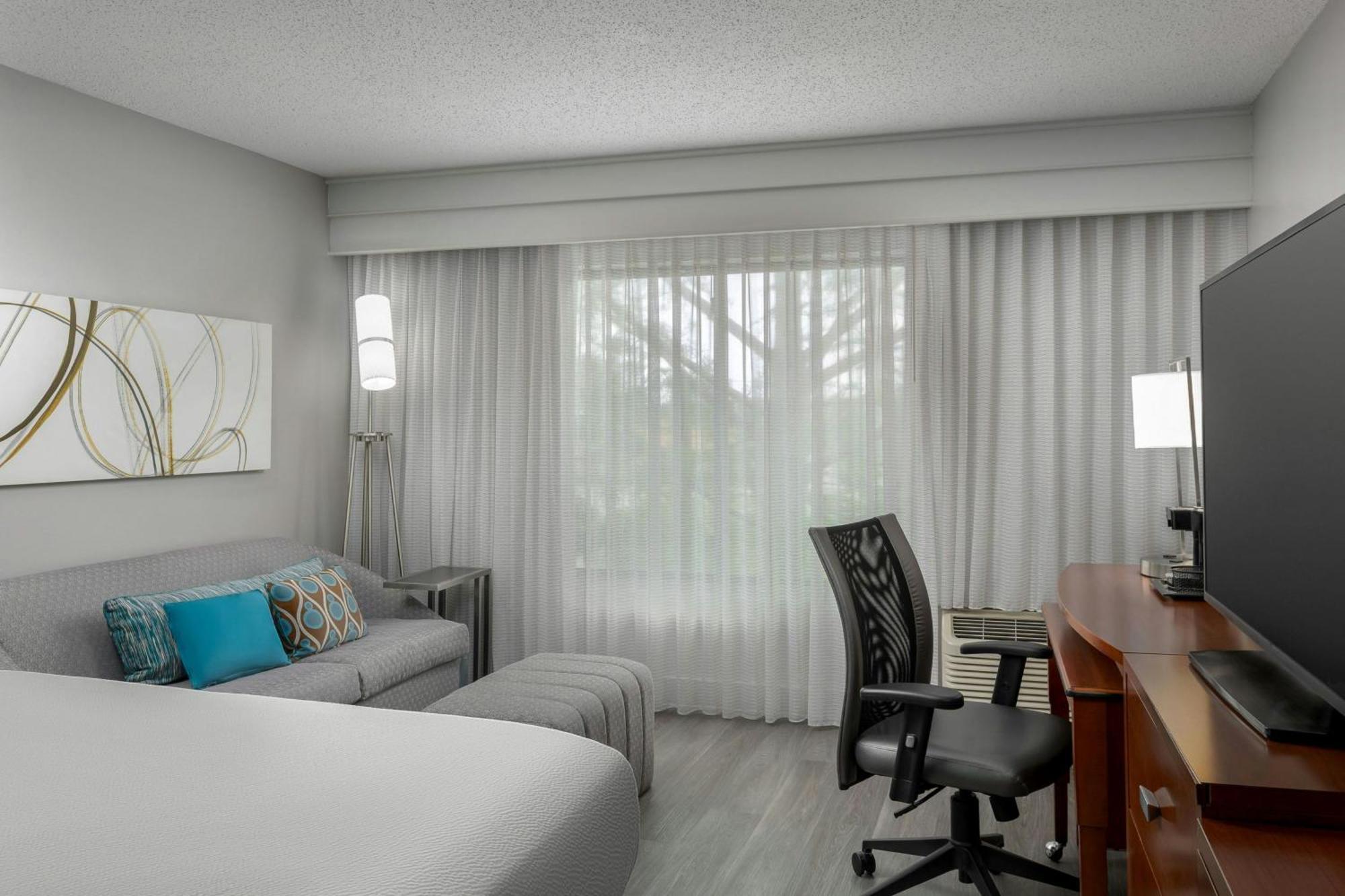 Courtyard By Marriott Rice Hotel Houston
