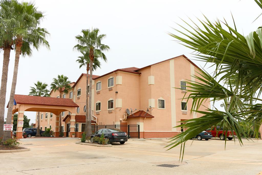 Hotel Americas Best Value And Fm 1960